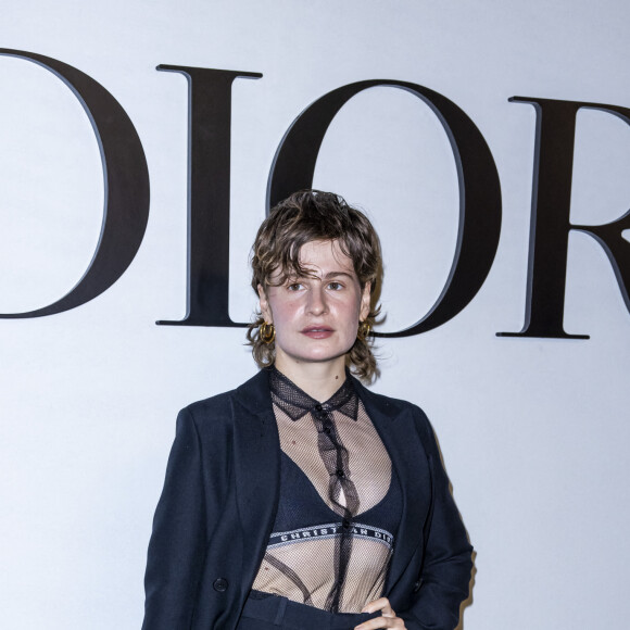 Héloise Letissier (Christine and the Queens) - Photocall du défilé de mode prêt-à-porter printemps-été 2021 "Dior" au Jardin des Tuileries à Paris. Le 29 septembre 2020 © Olivier Borde / Bestimage 