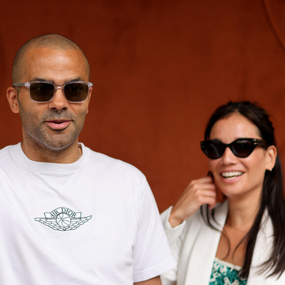 Tony Parker et sa compagne Alizé Lim au village lors des Internationaux de France de tennis de Roland Garros 2023, à Paris, France, le 11 juin 2023. © Jacovides-Moreau/Bestimage