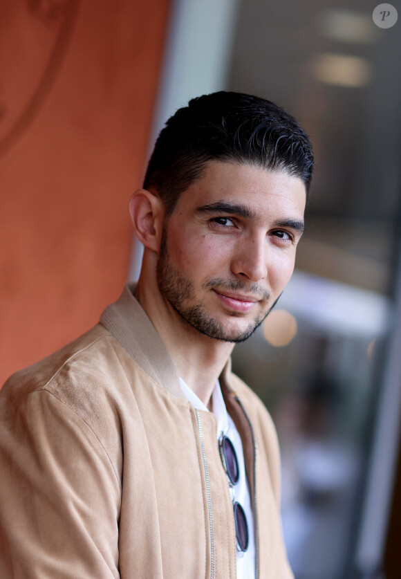 Son coéquipier chez Alpine, Esteban Ocon, était également présent
Esteban Ocon au village lors des Internationaux de France de tennis de Roland Garros 2023, à Paris, France, le 11 juin 2023. © Jacovides-Moreau/Bestimage