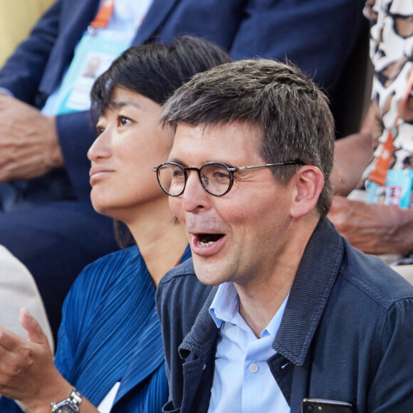 Thomas Sotto en tribunes lors des Internationaux de France de tennis de Roland Garros 2023, à Paris, France, le 6 juin 2023. © Jacovides-Moreau/Bestimage