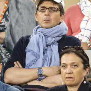 Et redescendre de son petit nuage ne fut pas une mince affaire.
Thomas Sotto - Célébrités dans les tribunes des internationaux de France de Roland Garros à Paris le 31 mai 2022. © Cyril Moreau - Dominique Jacovides/Bestimage