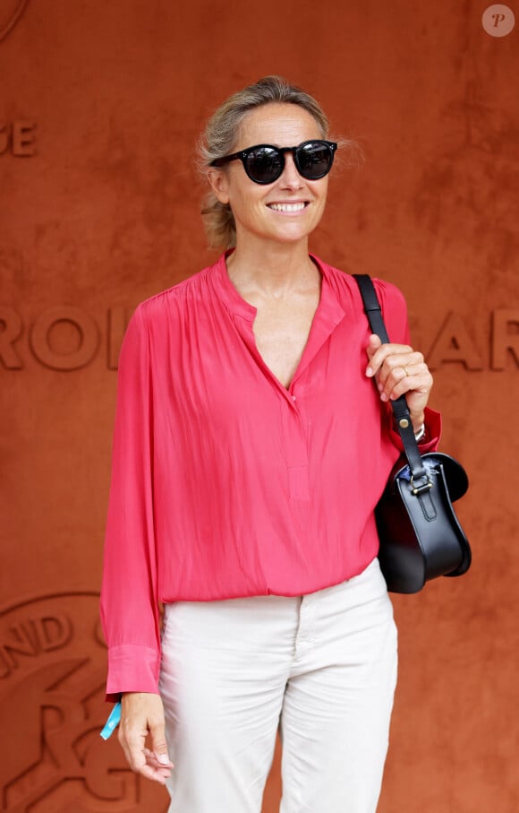 Anne-Sophie Lapix a opéré une nouvelle apparition publique pour la finale de Roland-Garros à Paris.
Anne-Sophie Lapix au village lors des Internationaux de France de tennis de Roland Garros, à Paris, France. © Jacovides-Moreau/Bestimage