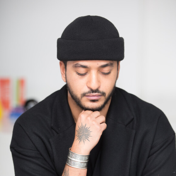 Slimane a partagé un beau message avec abonnés.
Exclusif - Rendez-vous avec le chanteur Slimane (Slimane Nebchi gagnant de la saison 5 de The Voice) dans les locaux de Webedia pour une interview pour Purepeople à Levallois-Perret.