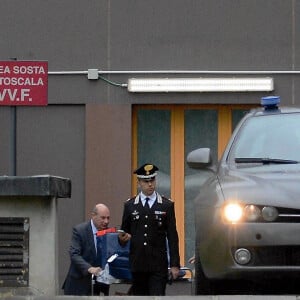 Silvio Berlusconi quitte l'hôpital San Raffaele de Milan, après six semaines de soins, le 19 mai 2023. Il y avait été admis pour traiter une leucémie chronique et une infection pulmonaire.