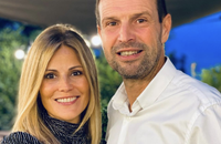 Cécile Simeone, la Miss Météo somptueuse en robe de mariée : 24 ans de mariage avec son célèbre ex-footballeur, ça se fête !