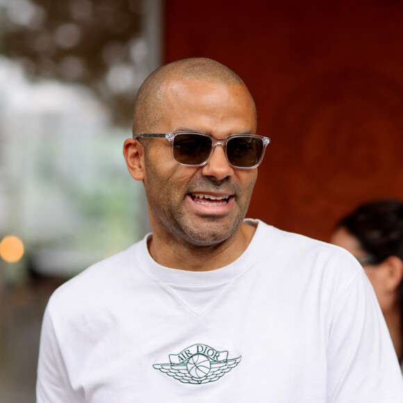 Masterclass durant laquelle il a notamment déploré l'attitude du peuple francais.
Tony Parker au village lors des Internationaux de France de tennis de Roland Garros 2023, à Paris, France, le 11 juin 2023. © Jacovides-Moreau/Bestimage 