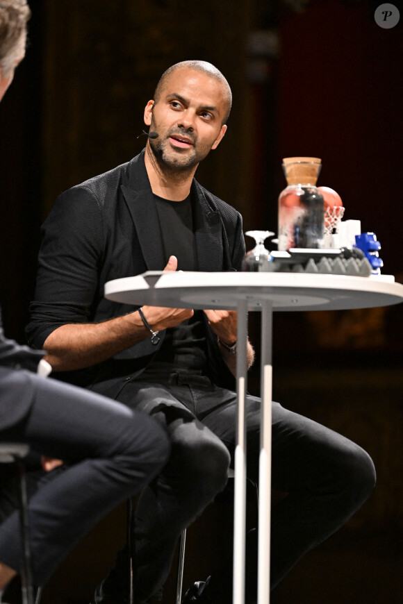 Il a ensuite participé à une Masteclass à l'Opéra de Nice.
Tony Parker après avoir été honoré comme légende du Sport du Musée National du Sport, a participé à une Masteclass à l'Opéra de Nice, le 9 juin 2023. © Bruno Bebert/Bestimage 