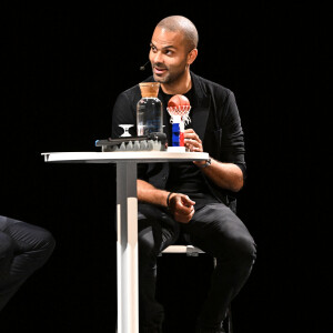 Pour rappel, l'ancien basketteur était présent à Nice vendredi dernier.
Tony Parker après avoir été honoré comme légende du Sport du Musée National du Sport, a participé à une Masteclass à l'Opéra de Nice, le 9 juin 2023. © Bruno Bebert/Bestimage 