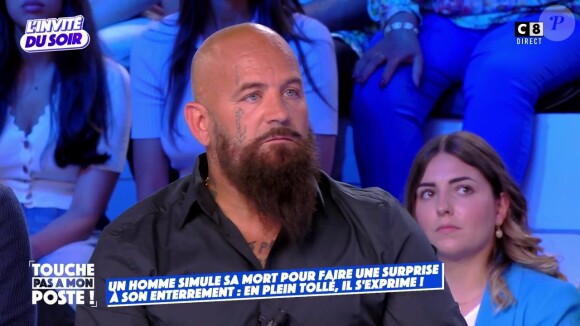 Ragnar le fou invité sur le plateau de Touche pas à mon poste