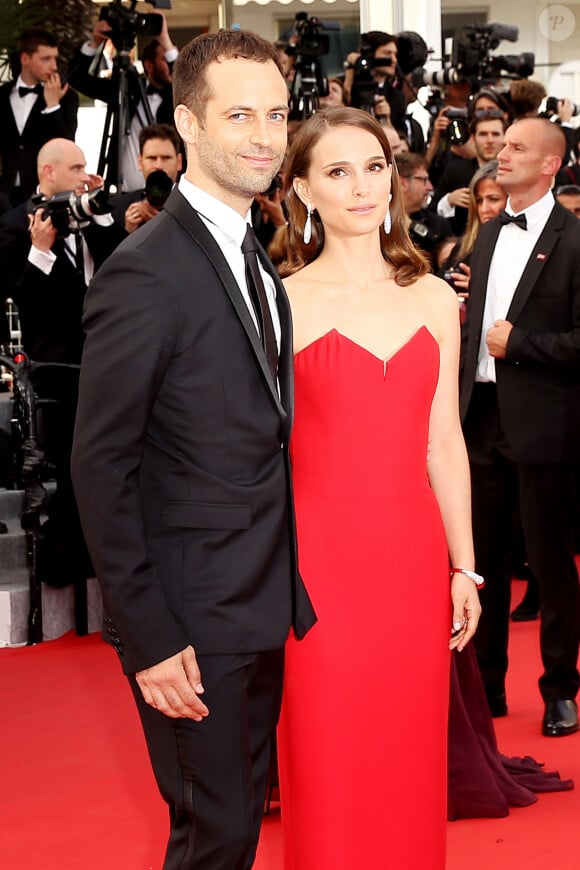 Natalie Portman (bijoux de Grisogono) et son mari Benjamin Millepied - Montée des marches du film "La Tête Haute" pour l'ouverture du 68 ème Festival du film de Cannes – Cannes le 13 mai 2015