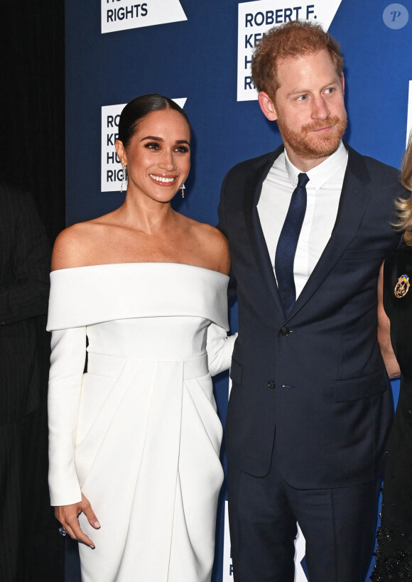 Le prince Harry et Megan Markle au photocall de la soirée de gala "Robert F. Kennedy Human Rights Ripple of Hope 2022" à l'hôtel Hilton de New York City, New York, Etats-Unis, le 6 décembre 2022.