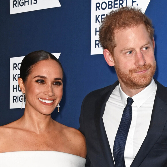 Le prince Harry et Megan Markle au photocall de la soirée de gala "Robert F. Kennedy Human Rights Ripple of Hope 2022" à l'hôtel Hilton de New York City, New York, Etats-Unis, le 6 décembre 2022.