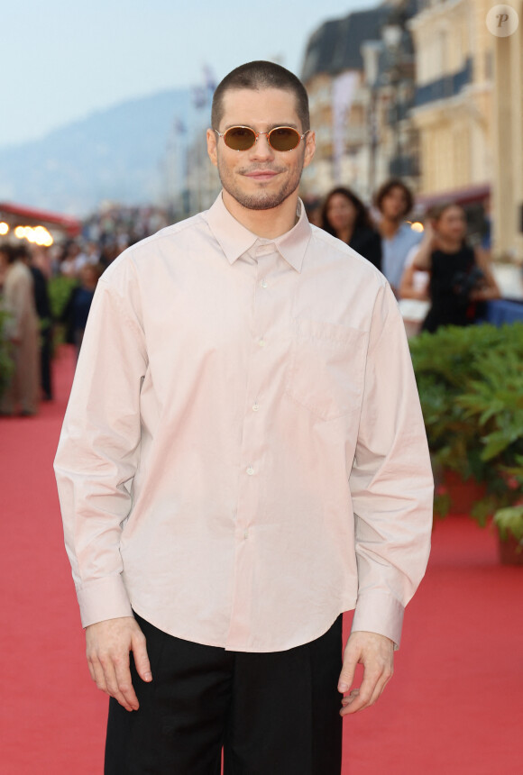 François Civil sur le tapis rouge de la cérémonie de clôture du 37ᵉ festival du film de Cabourg, à Cabourg, France, le 17 juin 2023.
© Coadic Guirec/Bestimage