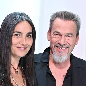 Exclusif - Florent Pagny et son épouse Azucena - Enregistrement de l'émisssion Vivement dimanche au studio Gabriel, presentée par Michel Drucker . Diffusion sur France 2 le 21 Novembre 2021 . © Guillaume Gaffiot / Bestimage