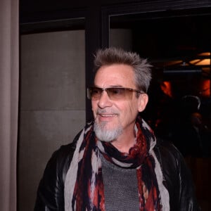 Exclusif - Florent Pagny - Pour célébrer l'anniversaire de sa Maison, Nathalie Blanc réunissait, ce vendredi, les amis de la marque pour assister à un événement exclusif au Café de l'Homme, face à la Tour Eiffel. La maison a dévoilé sa dernière collection "Lazy Crazy Night in my Palace" lors de la soirée, en off du SILMO, le salon international de l'optique. Les célébrités, influenceurs, journalistes et opticiens ont pu découvrir les modèles en avant-première et M.Gardot a fait la surprise de venir chanter pour son amie Nathalie Blanc. Paris le 24 septembre 2021. © Bellak - Perusseau / Bestimage