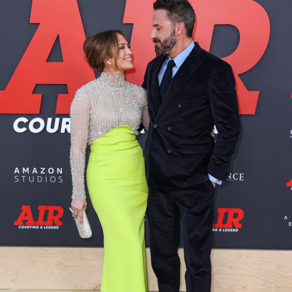 A l'occasion de la fête des pères ce 18 juin, la chanteuse a tenu à lui adresser un tendre message sur les réseaux sociaux 
Jennifer Lopez et son mari Ben Affleck