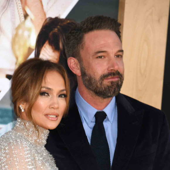 Depuis leur union en 2022, ils sont à la tête d'une grande famille recomposée
Jennifer Lopez et son mari Ben Affleck à la première du film "AIR" à Los Angeles, le 27 mars 2023. 