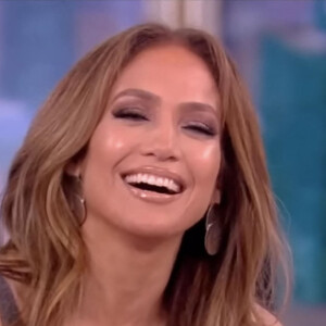 Jennifer Lopez révèle qu'elle quitterait Ben Affleck si il la trompait dans l'émission "The View", en précisant "c'est un père formidable". New York, le 5 mai 2023. 