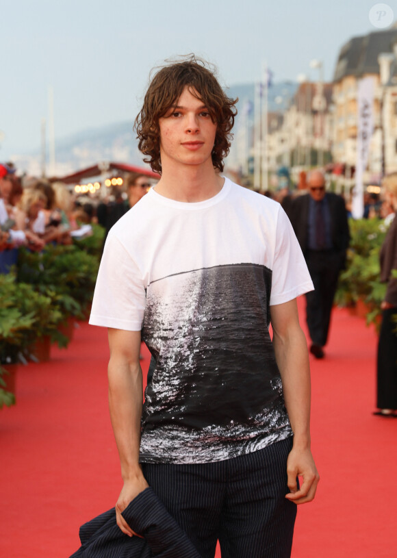 Paul Kircher - Cérémonie de clôture du 37e Festival du film de Cabourg, le 17 juin 2023. © Coadic Guirec/Bestimage