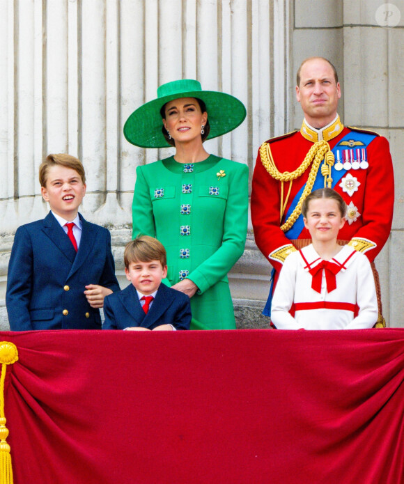 Le prince George, le prince Louis, la princesse Charlotte, Kate Catherine Middleton, princesse de Galles, le prince William de Galles - La famille royale d'Angleterre sur le balcon du palais de Buckingham lors du défilé "Trooping the Colour" à Londres. Le 17 juin 2023