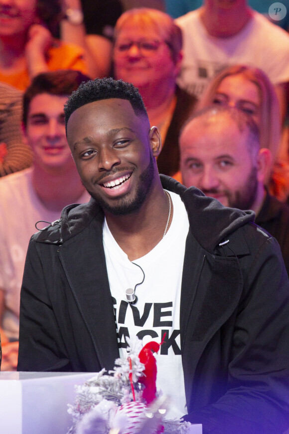 Info - Dadju, le frère de Maître Gims, est papa pour la deuxième fois d'un petit garçon - Exclusif - Dadju - Emission TPMP (Touche pas à mon poste !) à Boulogne-Billancourt le 18 décembre 2019. Régine sort son coffret De la p’tite poule à La Grande Zoa. Pour la première fois dans l’histoire de la réédition, un coffret de 10 CD réunissant l’ensemble des enregistrements de Régine réalisés entre 1964 et 1989, le tout d’après les bandes master d’origine, entièrement remastérisées ! © Jack Tribeca/Bestimage  (No Web - pour suisse et Belgique) 