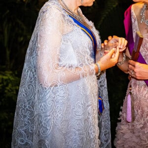 Le roi Willem-Alexander et la reine Maxima des Pays-Bas avec le roi Philippe et la reine Mathilde de Belgique lors du cocktail du banquet d'état au chateau Laken à Bruxelles, le 20 juin 2023. 