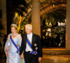 Son homologue belge était plutôt en bleu, dans une robe Giorgio Armani.
Le roi Willem-Alexander et la reine Maxima des Pays-Bas avec le roi Philippe et la reine Mathilde de Belgique lors du cocktail du banquet d'état au chateau Laken à Bruxelles, le 20 juin 2023. 