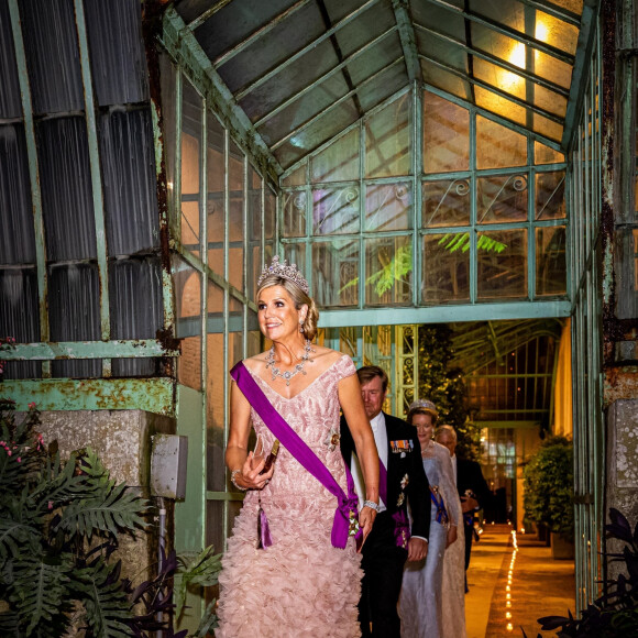 Le roi Willem-Alexander et la reine Maxima des Pays-Bas avec le roi Philippe et la reine Mathilde de Belgique lors du cocktail du banquet d'état au chateau Laken à Bruxelles, le 20 juin 2023. 