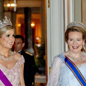 Le roi Willem-Alexander et la reine Maxima des Pays-Bas avec le roi Philippe et la reine Mathilde de Belgique lors du banquet d'état au chateau Laken à Bruxelles, le 20 juin 2023. 