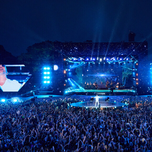 Exclusif - Pascal Obispo - Enregistrement de l'émission "La fête de la Musique" à Reims, diffusée en direct le 21 juin à 21h10 sur France 2 Une soirée inédite, mise en scène et chorégraphiée par K.Ouali, avec plus de 40 artistes en live. Ils seront accompagnés par les danseurs de la troupe du Paradis Latin et de l'Ecole de danse Studio 511. Une soirée de fête rythmée par des medleys, des duos exceptionnels, les tubes du moment et les talents d'aujourd'hui et de demain. France 2, la ville de Reims et la région Grand Est, vous donne rendez-vous le 21 juin à 21h10, en direct de Reims pour la Fête de la musique ! En partenariat et en simultané sur France Bleu © Cyril Moreau-Jack Tribeca / Bestimage