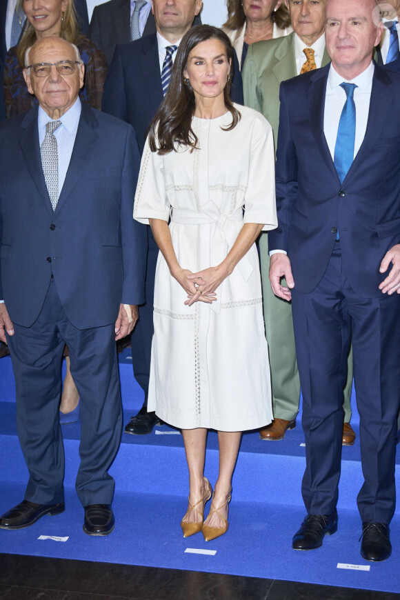 La reine Letizia d'Espagne à la réunion de la Fondation de Ayuda a la Drogadicción à Madrid, en présence du président de l'institution, Ignacio Bayon, le 6 juin 2023. 