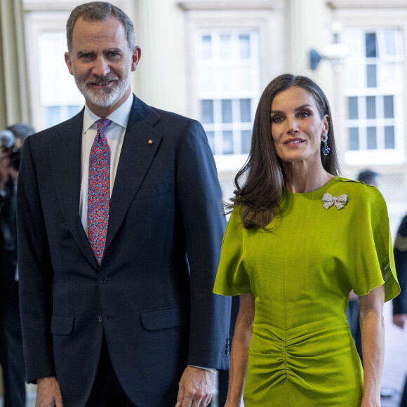 Le roi Felipe VI et la reine Letizia d'Espagne - Réception organisée par le roi Charles III, pour les invités étrangers assistant à son couronnement au palais de Buckingham à Londres, Royaume Uni, le 5 mai 2023. 