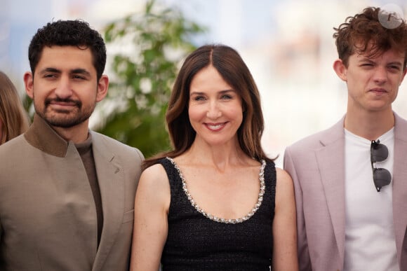 Amir El-Masry, Elsa Zylberstein et Samuel d Anderson au photocall de "Club Zéro" lors du 76ème Festival International du Film de Cannes, au Palais des Festivals à Cannes, France, le 23 mai 2023. © Jacovides-Moreau/Bestimage 