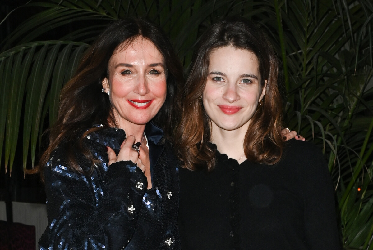 Photo Exclusif Elsa Zylberstein et Rebecca Marder Cocktail