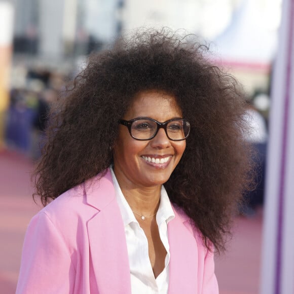 Info - Audrey Pulvar et sa coupe afro au Festival de Deauville - Audrey Pulvar - Les célébrités arrivent à la cérémonie d'ouverture de la 48ème édition du Festival du Cinéma Américain de Deauville, France, le 2 septembre 2022. © Denis Guignebourg/Bestimage 