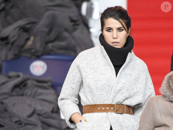 Karine Ferri encourage son compagnon Yoann Gourcuff lors du match Psg-Rennes au Parc des Princes à Paris le 6 novembre 2016. (victoire 4-0 du Psg) © Pierre Perusseau/Bestimage