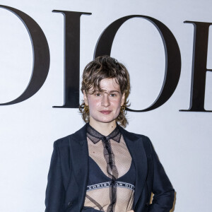 Héloise Letissier (Christine and the Queens) - Photocall du défilé de mode prêt-à-porter printemps-été 2021 "Dior" au Jardin des Tuileries à Paris. Le 29 septembre 2020 © Olivier Borde / Bestimage