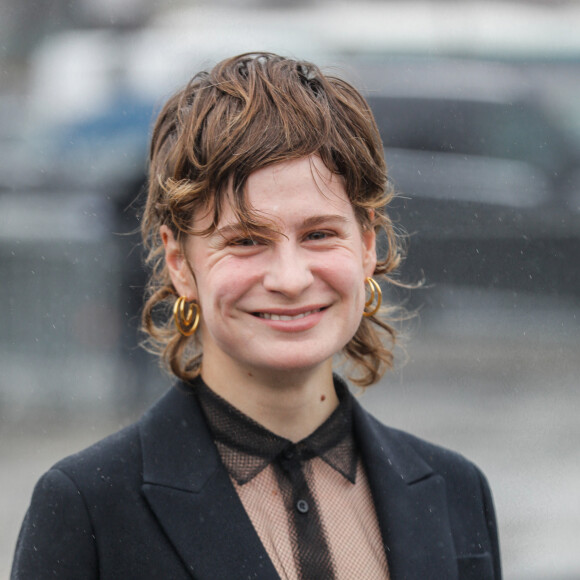 Et Christine and the Queens, né Héloïse Adélaïde Letissier, en sait quelque chose.
La chanteuse Héloise Letissier (Christine and the Queens) - Arrivées au défilé de mode prêt-à-porter printemps-été 2021 "Dior" au Jardin des Tuileries à Paris. Le 29 septembre 2020 © Christophe Clovis / Bestimage