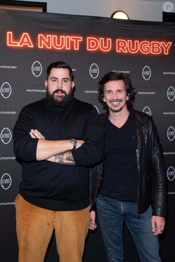 Artus et Arnaud Tsamere lors de la 17ème Nuit du Rugby à l'Olympia à Paris le 27 septembre 2021. © Pierre Perusseau / Bestimage 