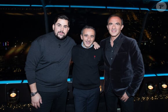 Exclusif - Elie Semoun, Artus, Nikos Aliagas - Enregistrement de l'émission "Toute la musique qu'on aime", qui sera diffusée le 31 décembre sur TF1, sur la péniche "Crystal II" à Paris. Le 9 décembre 2019 © Cyril Moreau / Bestimage 