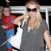 Britney Spears, ses deux enfants (Sean Preston, 4 ans, et Jayden James, 3 ans) et sa maman Lynne Spears se rendent au cinéma de Calabasas, lundi 1er mars.