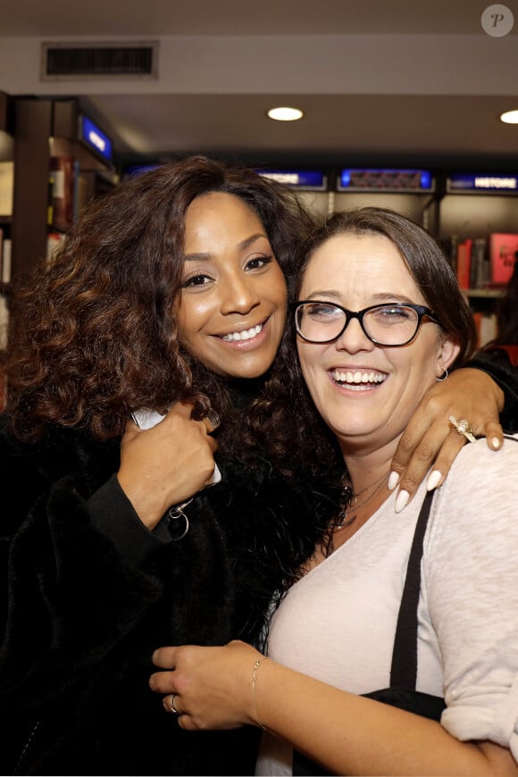 Exclusif - Ludivine Retory et Emilie Lopez - Sortie livre de Valérie Bénaïm à la librairie Eyrolles à Paris le 13 octobre 2019. © Cédric Perrin /Bestimage 