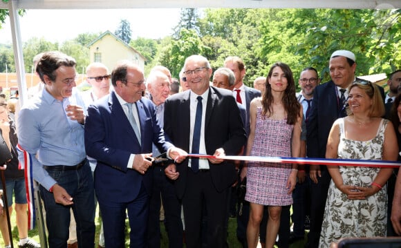 Exclusif - Mario Stasi (Président de la Ligue contre le racisme et l'antisémitisme), François Hollande, Germinal Peiro, Pdt du conseil départemental de la Dordogne, Charlotte Casiraghi et Andrea Casiraghi, Hassen Chalghoumi, président de la conférence des imams de France, Pdt des imams de France, Marianne Baker (fille de Josephine Baker) - Inauguration du 1er Festival du livre Joséphine Baker-Licra au parc de Joséphine Baker à Castelenaud-la Chapelle le 24 juin 2023. © Dominique Jacovides / Bestimage 