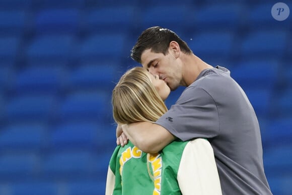 Le mariage de Thibaut Courtois et Mishel Gerzig s'est étalé sur trois jours
Thibaut Courtois et sa fiancée Mishel Gerzig après le match du Real Madrid contre l'UD Almeria au stade Santiago Bernabeu à Madrid le 29 avril 2023. 