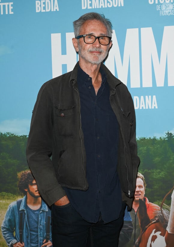 Thierry Lhermitte - Avant-première du film "Hommes au bord de la crise de nerfs" au cinéma Pathé Wepler à Paris. Le 11 mai 2022 © Coadic Guirec / Bestimage