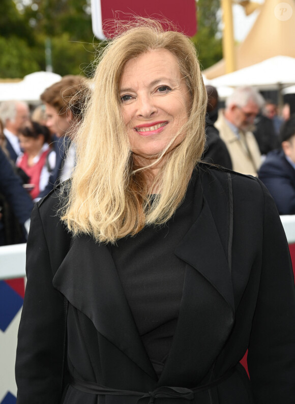 Valérie Trierweiler - Qatar Prix de l'Arc de Triomphe à l'hippodrome Paris Longchamp le 2 octobre 2022. © Coadic Guirec/Bestimage/Bestimage