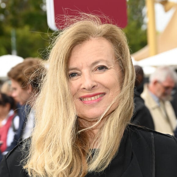 Valérie Trierweiler - Qatar Prix de l'Arc de Triomphe à l'hippodrome Paris Longchamp le 2 octobre 2022. © Coadic Guirec/Bestimage/Bestimage