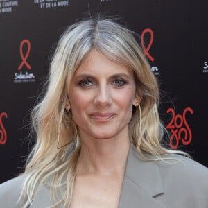 Mélanie Laurent avait opté pour une mini-jupe pailletée
Mélanie Laurent - Photocall de la 20ème édition du dîner de la Mode du Sidaction, "Annees Palace" au Pavillon Cambon Capucines à Paris le 6 juillet 2023. Ce dîner signe la clôture des défilés de la Semaine de la Haute Couture à Paris. Cette édition sera l'occasion de célébrer les vingt ans de cet événement incontournable au profit de la lutte contre le sida. Le Chef Y. Alléno, chef trois étoiles au Guide Michelin, signe le menu de la 20ème édition de ce dîner de gala. Grâce à la mobilisation des personnalités de la mode, du cinéma et des médias, le Dîner de la mode avait permis de collecter 726 000 euros en faveur de la lutte contre le VIH/sida en 2022. Sidaction peut ainsi renforcer son action en faveur des programmes de recherche scientifique, médicale et de prévention du VIH et des associations d'aide aux personnes vivant avec le VIH en France et à l'international. Depuis 2003, le Dîner de la Mode a permis de collecter plus de onze millions d'euros. Plus que jamais, nous devons rester mobilisés pour faire reculer l'épidémie de VIH.© Olivier Borde/Bestimage 