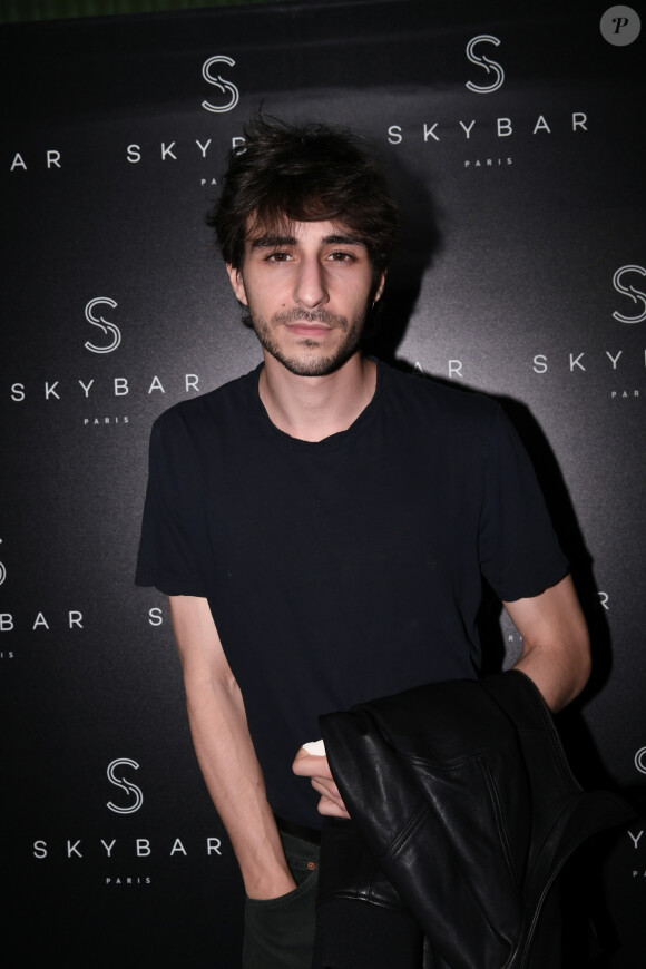 Ben Attal à la soirée pour l'ouverture du Skybar de l'hôtel Pullmann Montparnasse à Paris le 28 juin 2022. © Rachid Bellak/Bestimage
