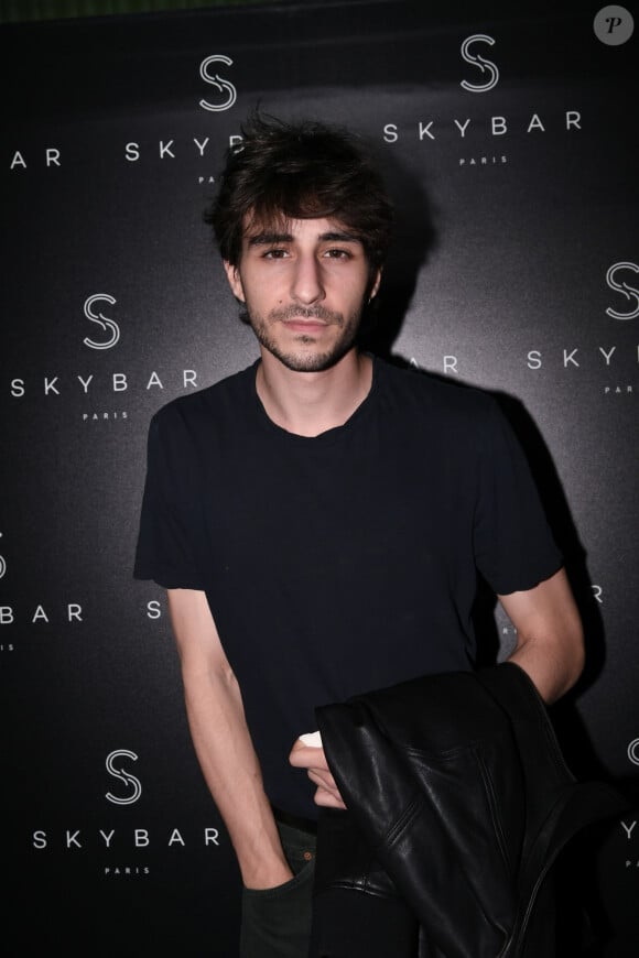 Ben Attal à la soirée pour l'ouverture du Skybar de l'hôtel Pullmann Montparnasse à Paris le 28 juin 2022. © Rachid Bellak/Bestimage